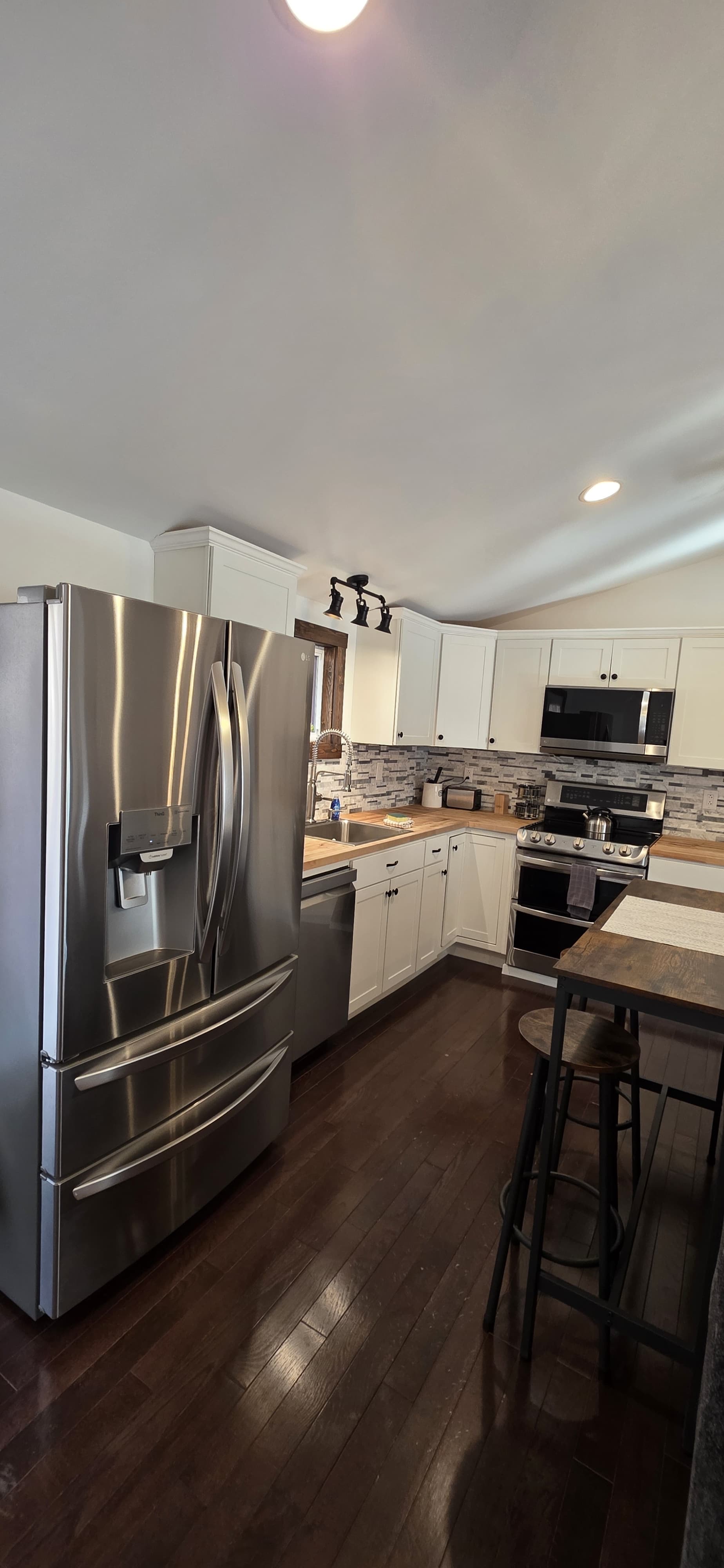 Kitchen Full Clean